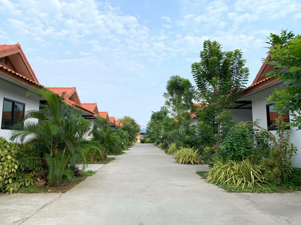 Nangrong Garden Home Buitenkant foto